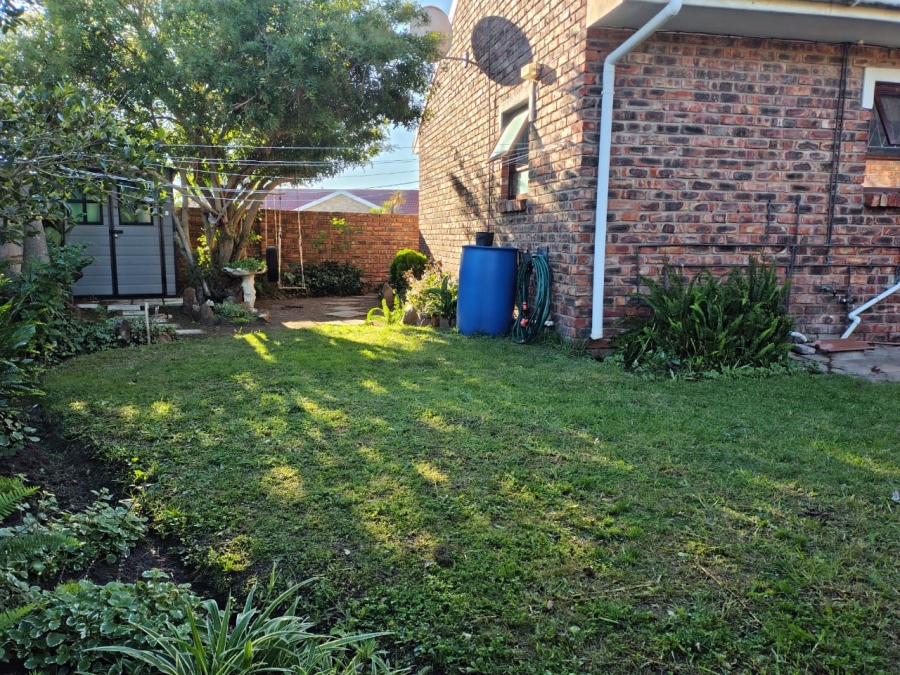 2 Bedroom Property for Sale in Kabega Park Eastern Cape
